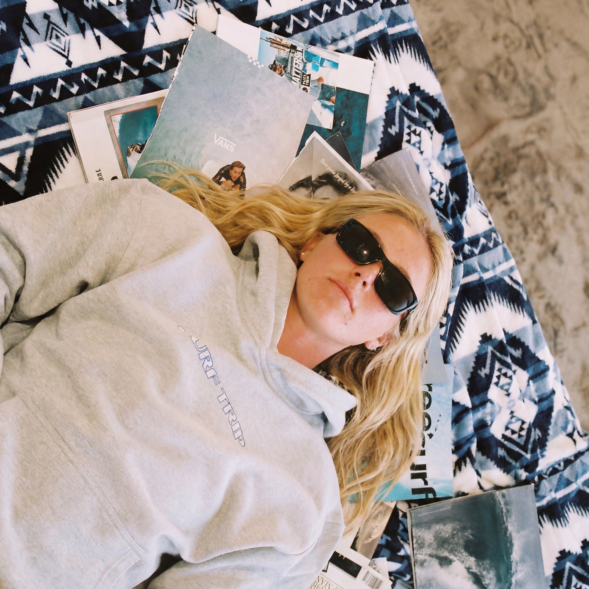 1+1 Free Only Today, Surf Trip Vintage Plaid Hoodie 💕